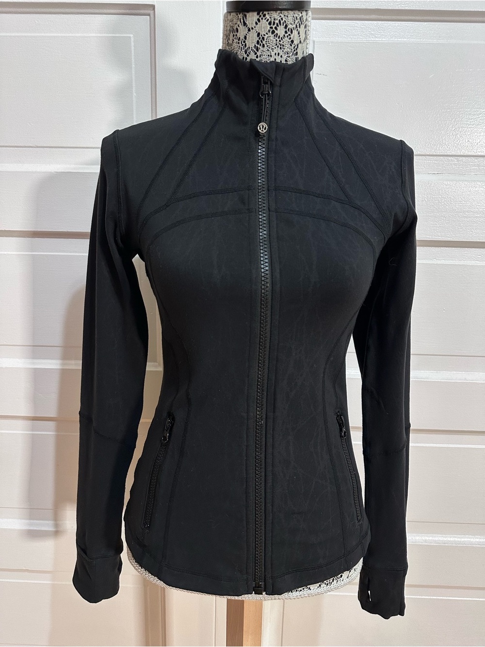 Rare Lululemon Define Jacket Size 6 Black Glacier Lace Flattering Fit $128